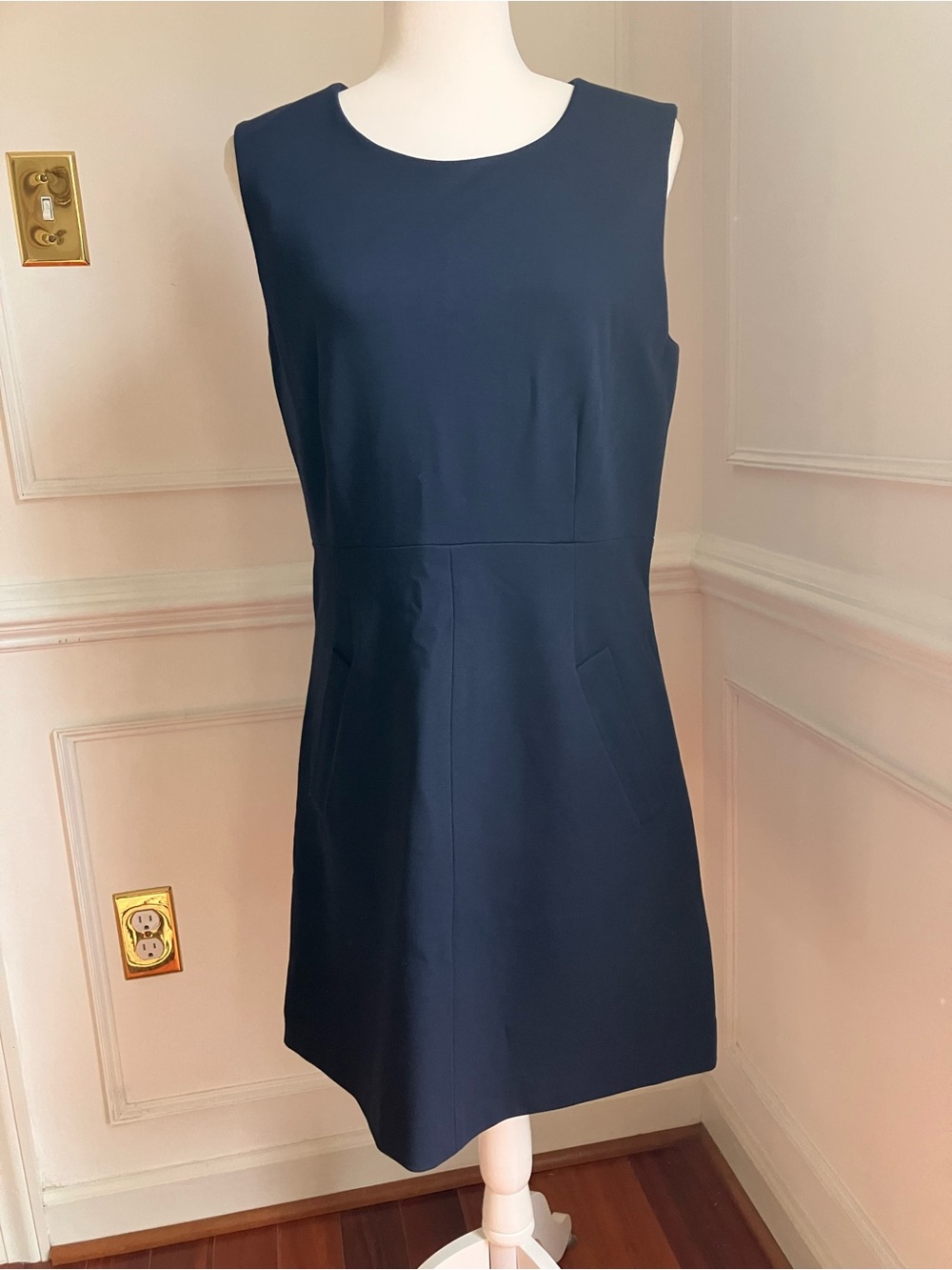 Diane Von Furstenberg Navy Sleeveless Mini Dress